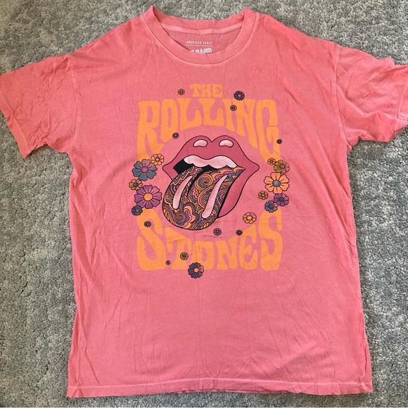 American Eagle Outfitters Tops - American Eagle Outfitters Coral Graphic Tee size XS/S 100% cotton